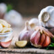 verschiedene Sorten Knoblauch