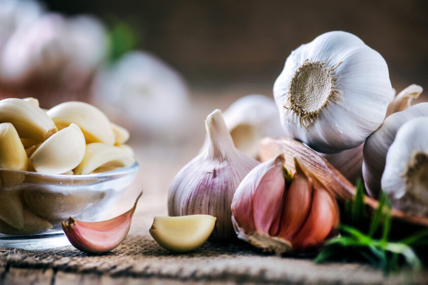verschiedene Sorten Knoblauch